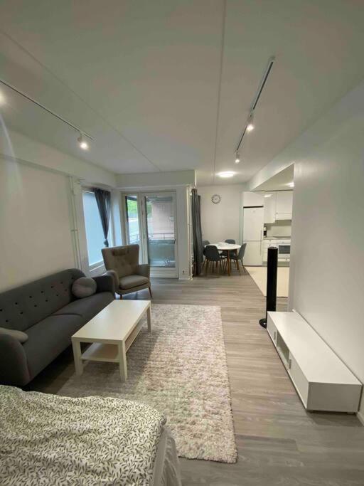 Meren Laeheisyydessae Iso Yksioe Helsinki Extérieur photo