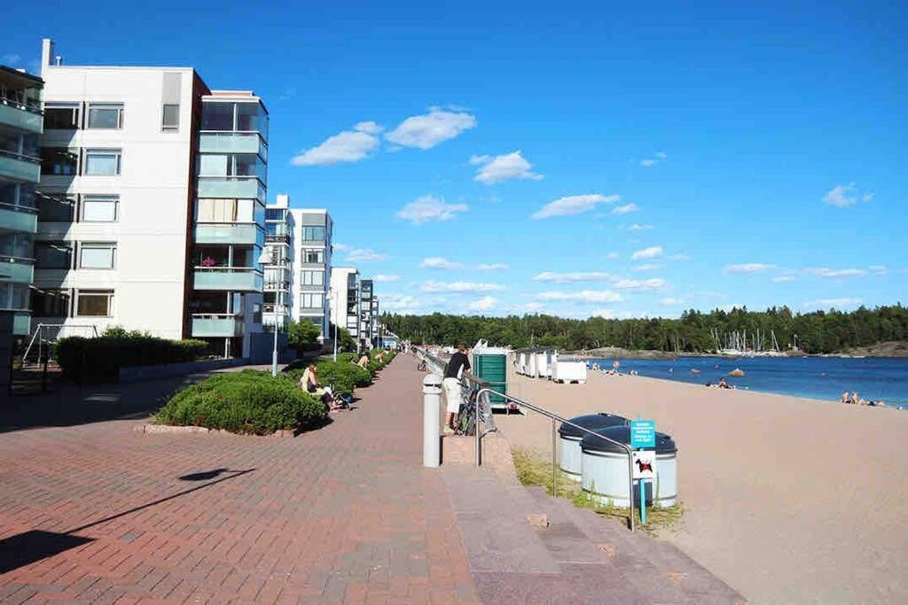 Meren Laeheisyydessae Iso Yksioe Helsinki Extérieur photo